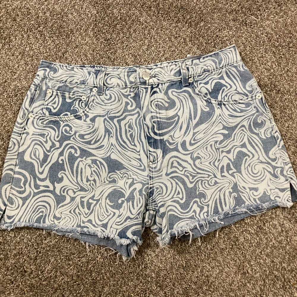 New! No Boundaries Juniors Cut Off Jean Shorts